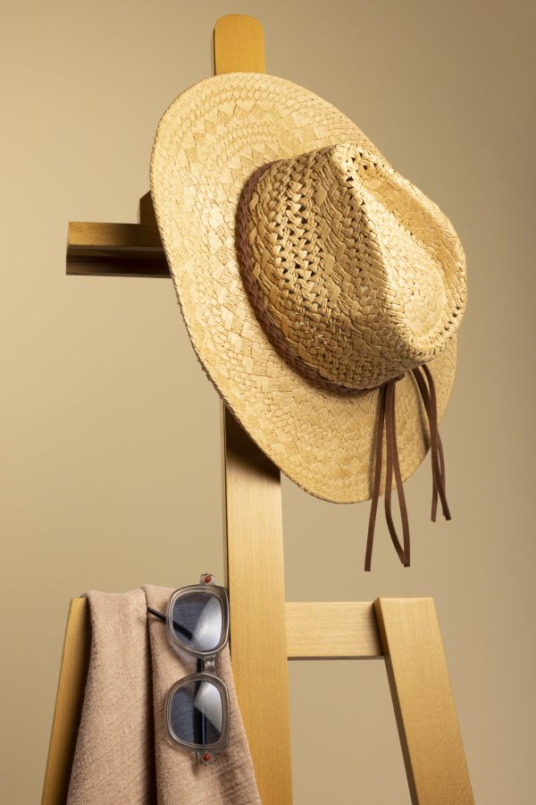 fashionable-fedora-hat-studio (1) Topi Pantai Wanita Anyaman