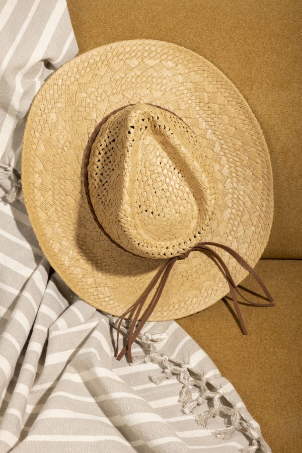 fedora-hat-studio-still-life Topi Pantai Wanita Anyaman