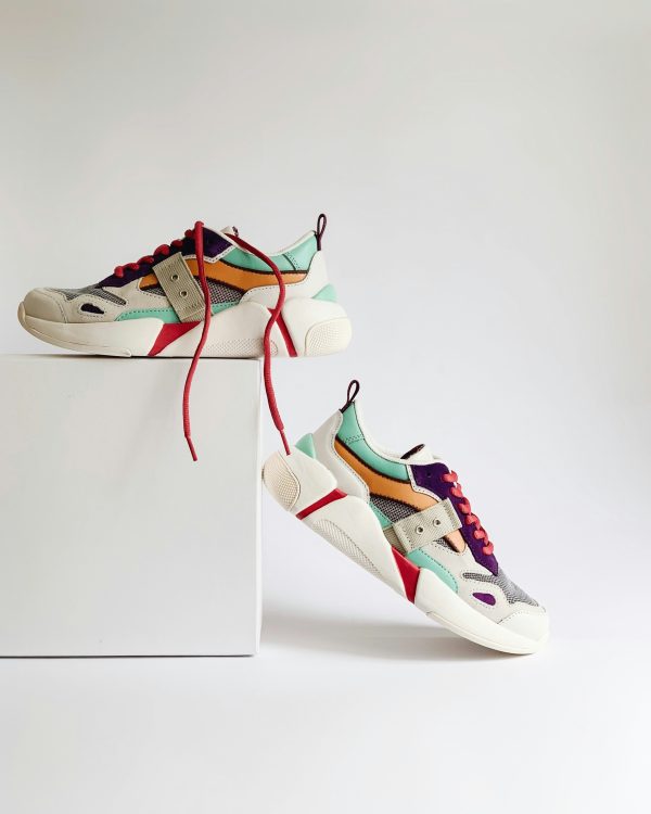 Sepatu Olahraga Pria